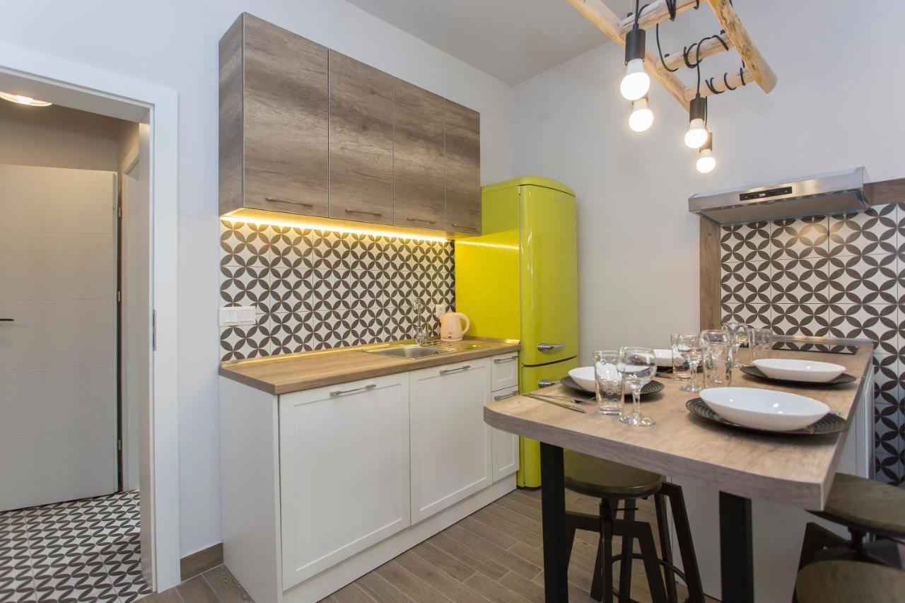 Sunny And Modern 1Bdr Apartment In The Center Sofia Exterior photo